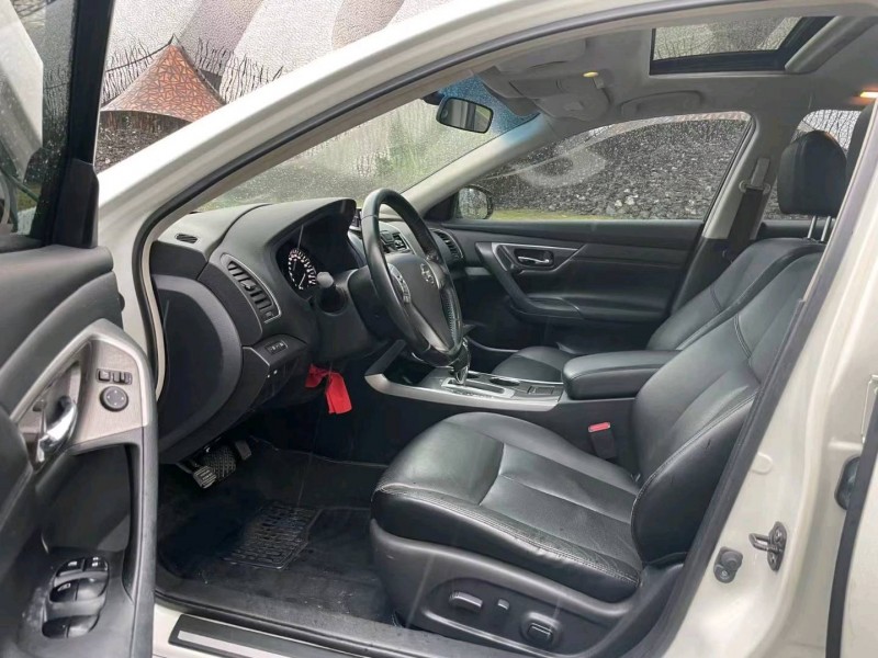 东莞14年日产天籁4