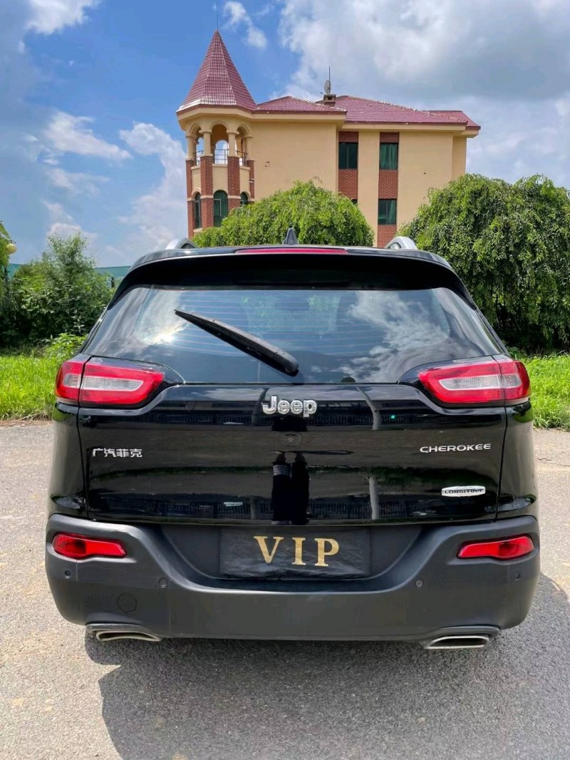 沈阳18年Jeep自由光6