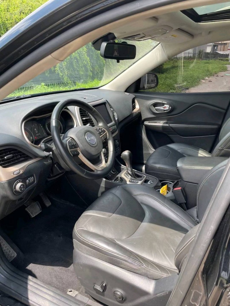 沈阳18年Jeep自由光7