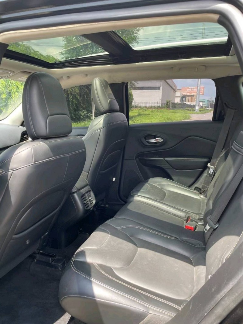 沈阳18年Jeep自由光8