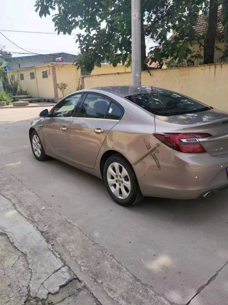 济南17年别克君威2