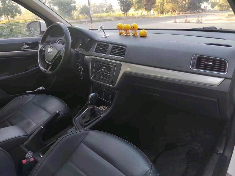 北京16年大众朗逸6