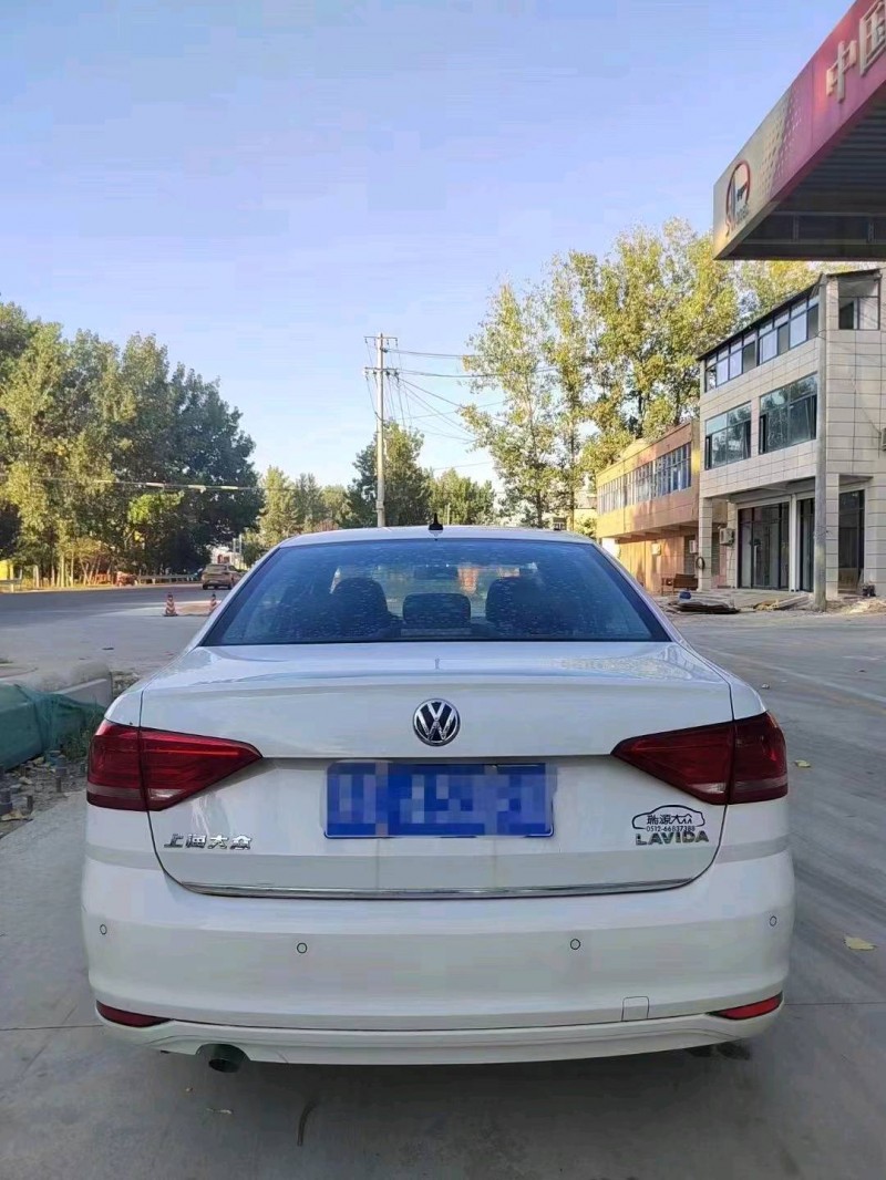 北京16年大众朗逸8