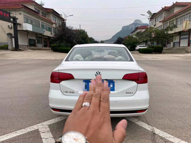 济南17年大众宝来4