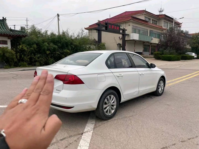 济南17年大众宝来5