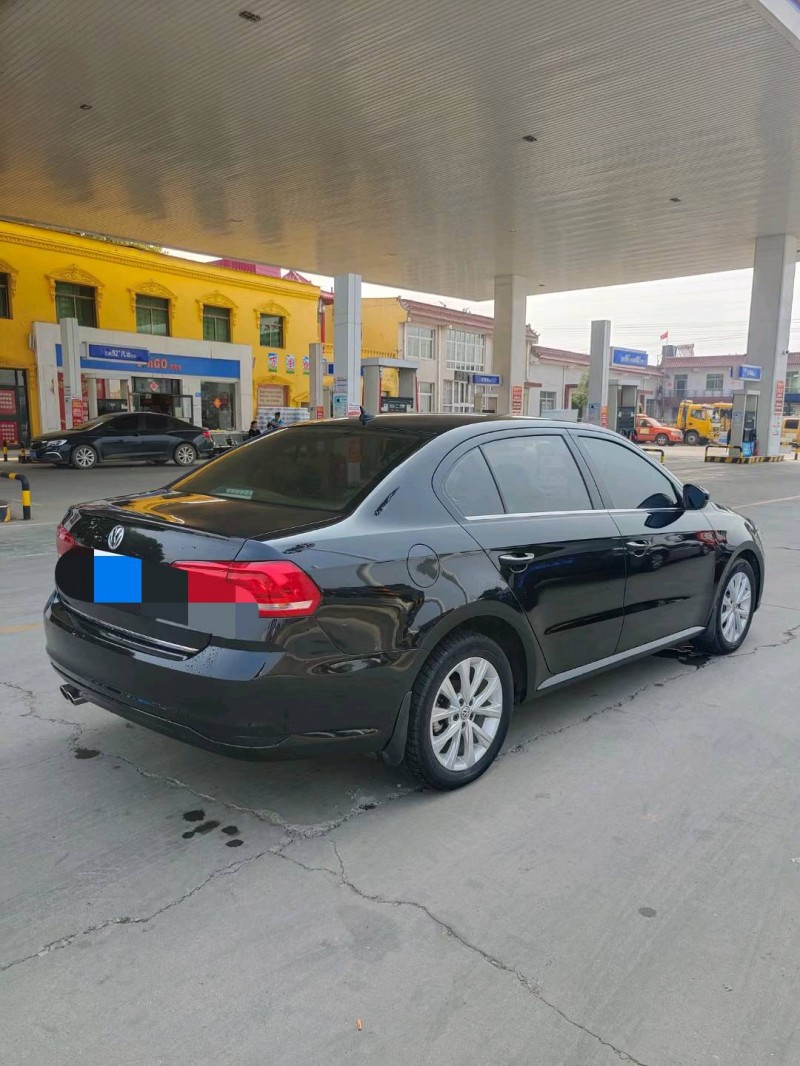 保定17年大众朗逸4