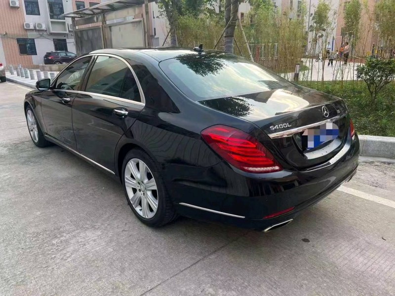 广州13年奔驰S8