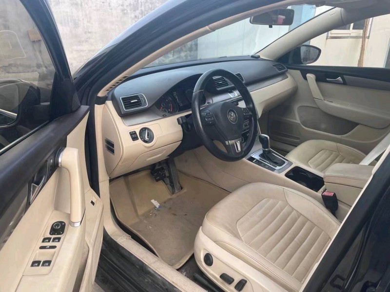 济宁14年大众迈腾6