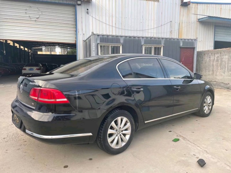 济宁14年大众迈腾8