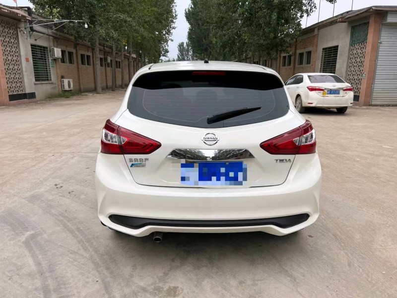 保定19年日产骐达8