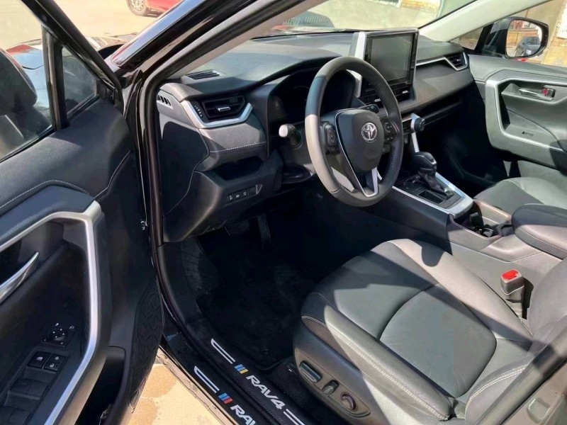 保定20年丰田RAV4荣放5