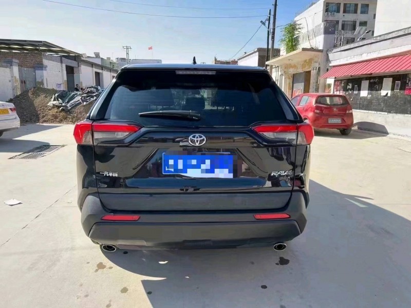 保定20年丰田RAV4荣放8