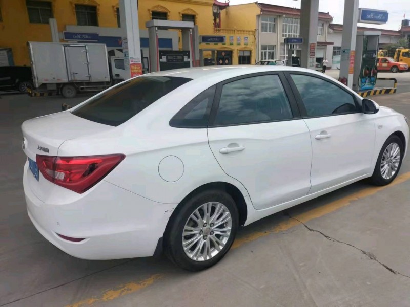 保定17年别克英朗4