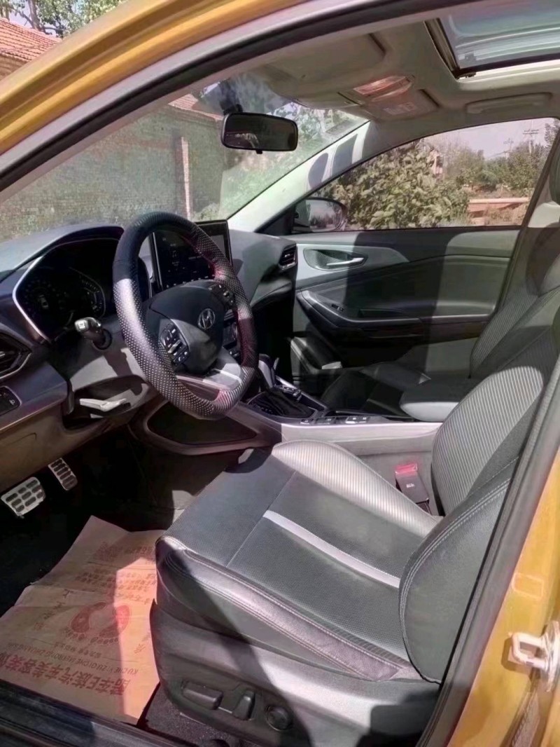 北京18年现代菲斯塔4