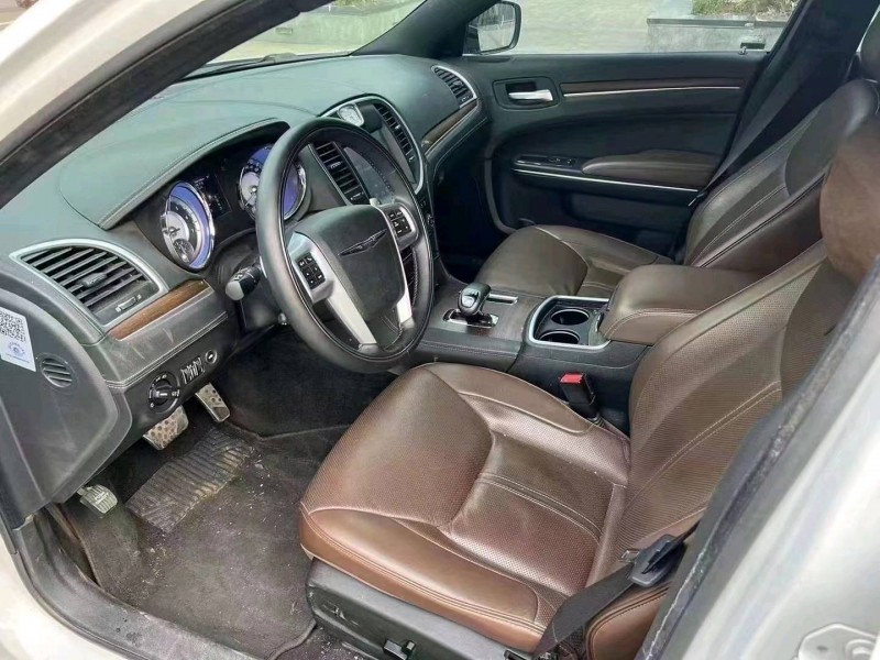 枣庄15年克莱斯勒300C6