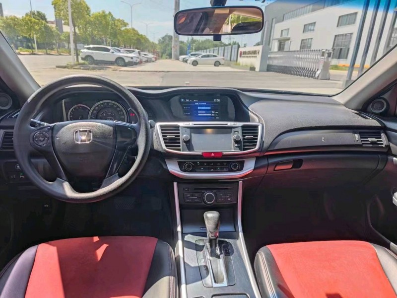 宜昌14年本田雅阁6