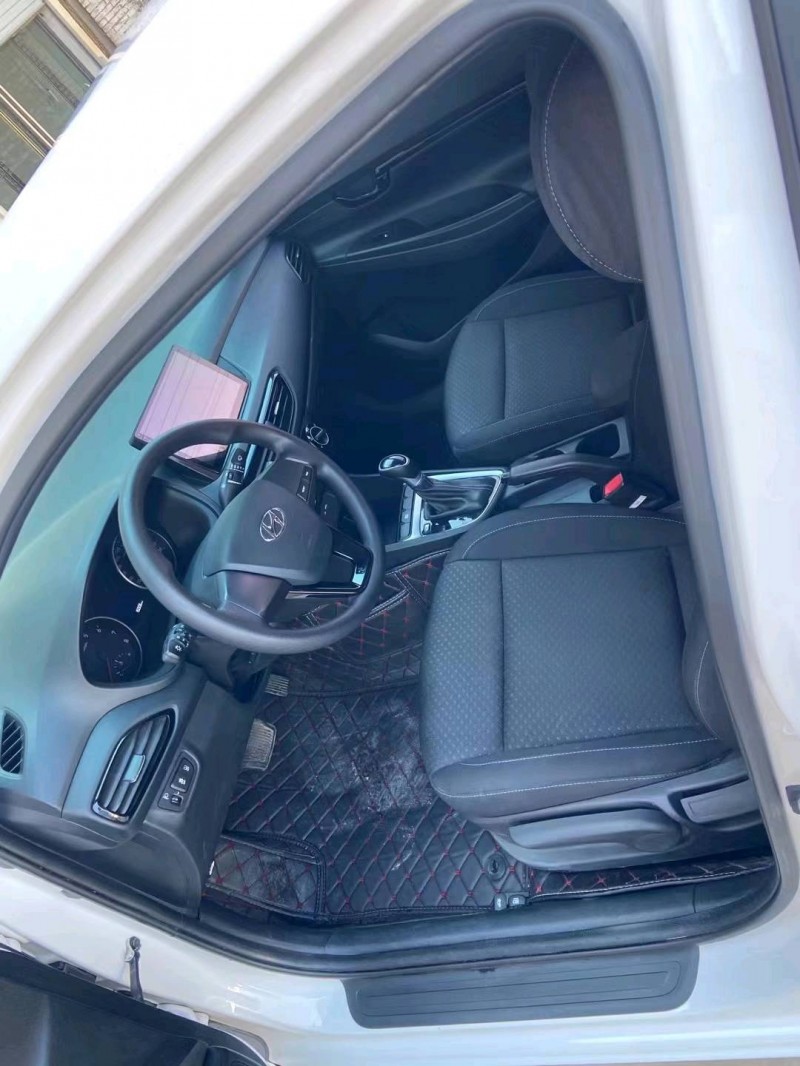 济南19年现代悦动6