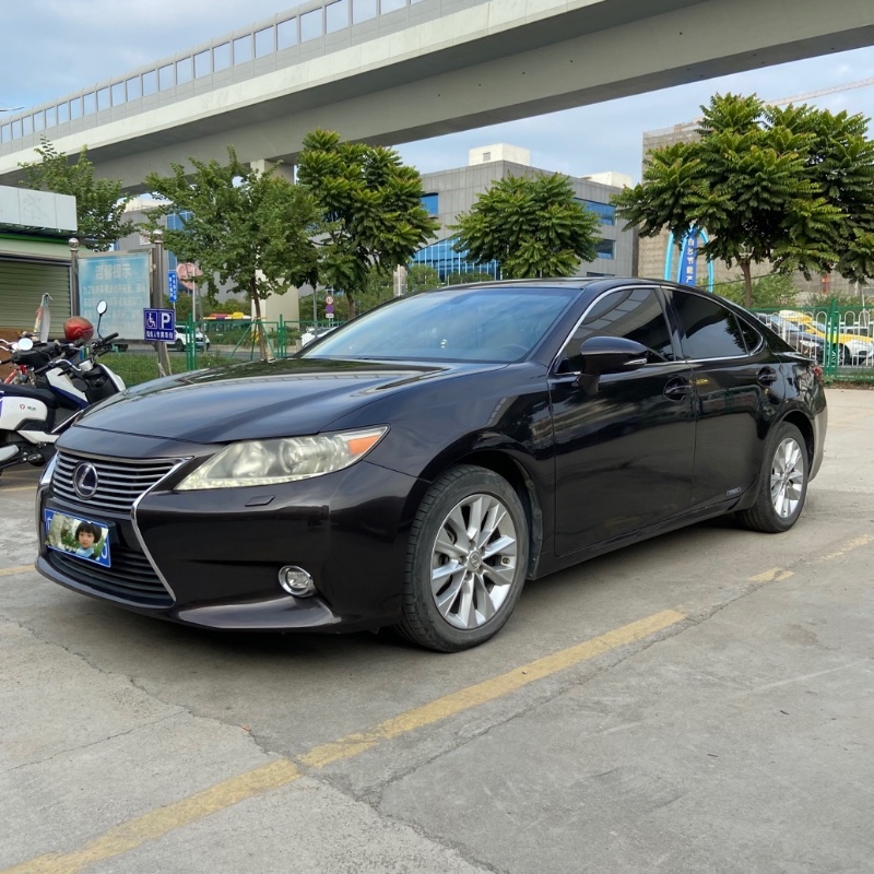 广州14年雷克萨斯ES7