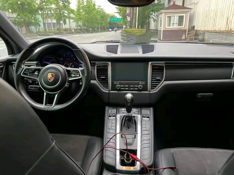 枣庄17年保时捷Macan2