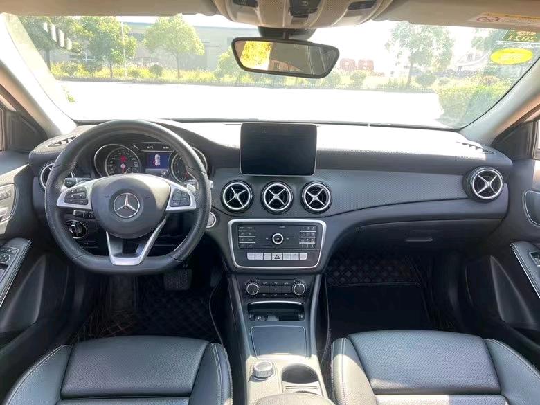 盐城19年奔驰GLA5