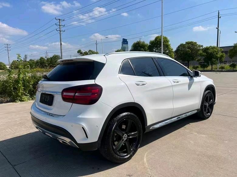 盐城19年奔驰GLA8