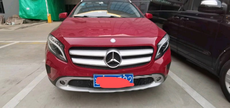 枣庄17年奔驰GLA8