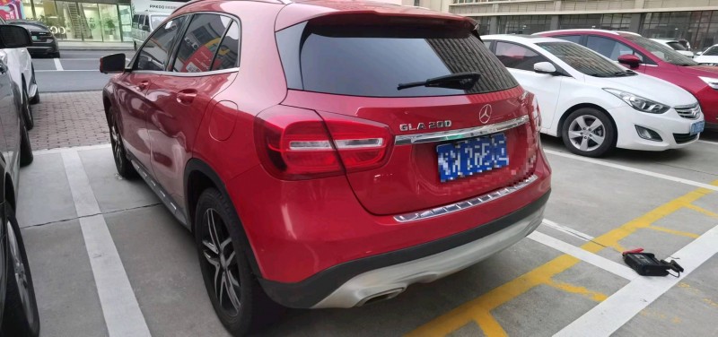 枣庄17年奔驰GLA6