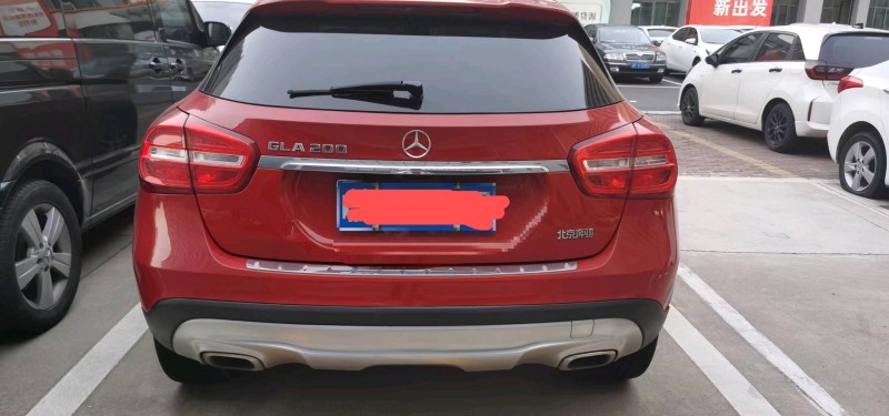 枣庄17年奔驰GLA2