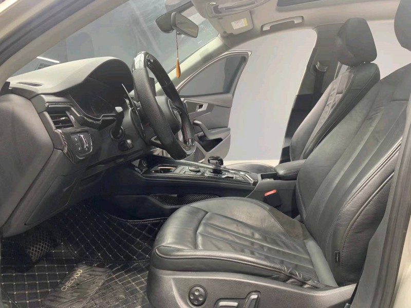 成都17年奥迪A4L4