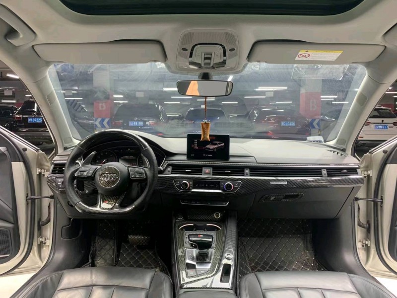 成都17年奥迪A4L5