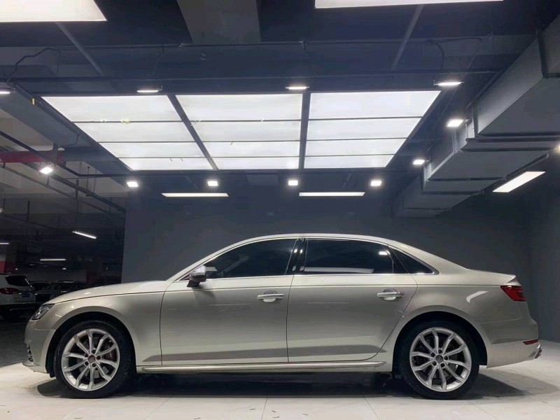 成都17年奥迪A4L7