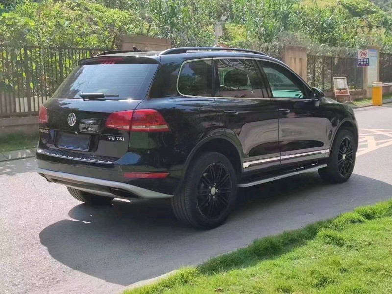 济宁13年大众途锐5