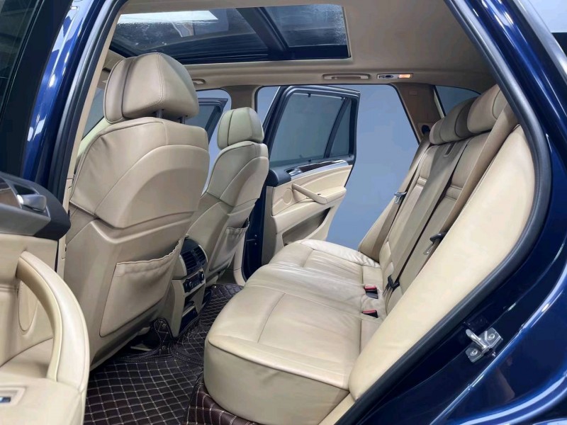 成都11年宝马X53