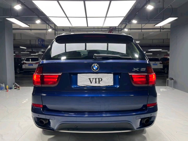 成都11年宝马X58