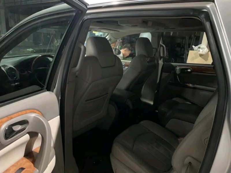 中山09年别克昂科雷4