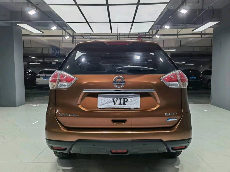 成都16年日产奇骏1