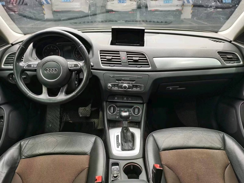 成都17年奥迪Q35