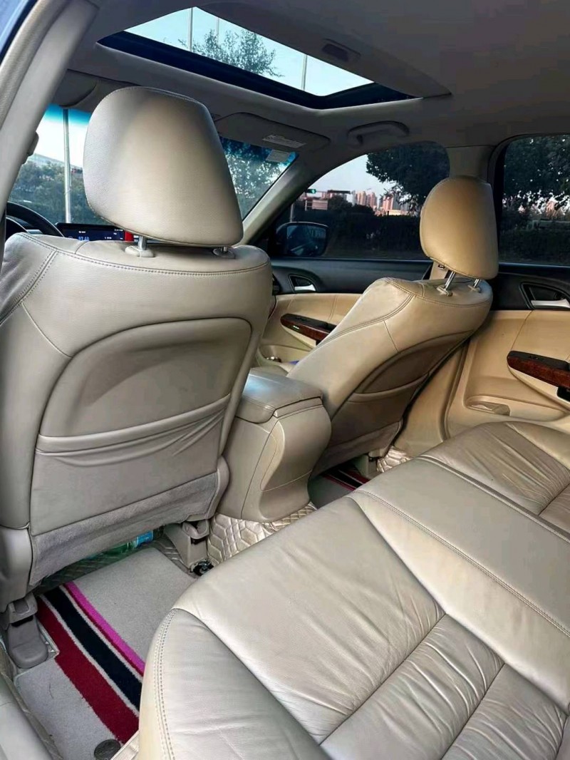 东营13年本田雅阁6