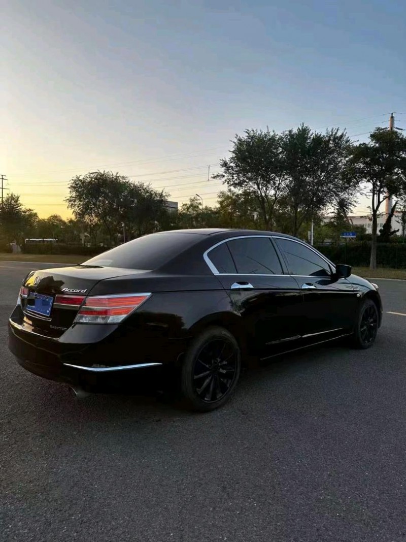 东营13年本田雅阁4