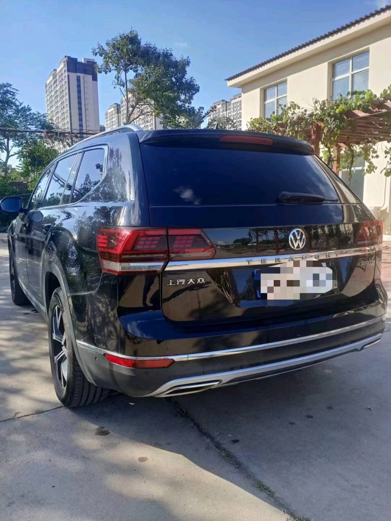 保定17年大众途昂5