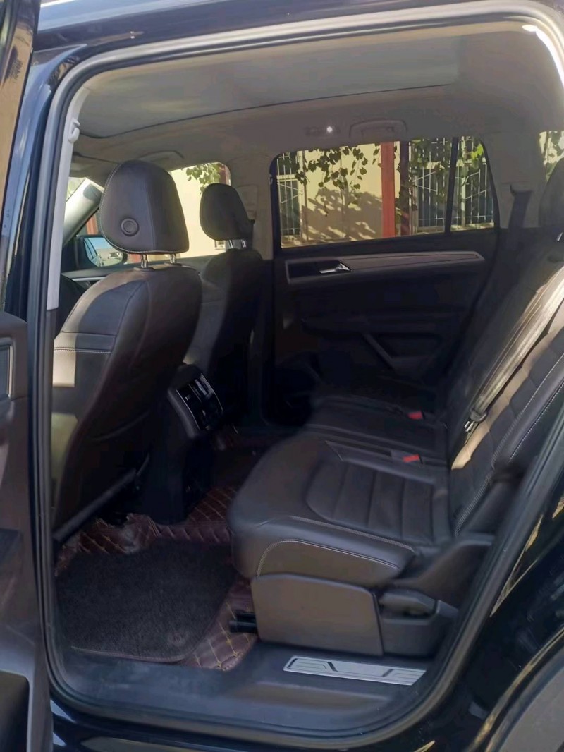 保定17年大众途昂3