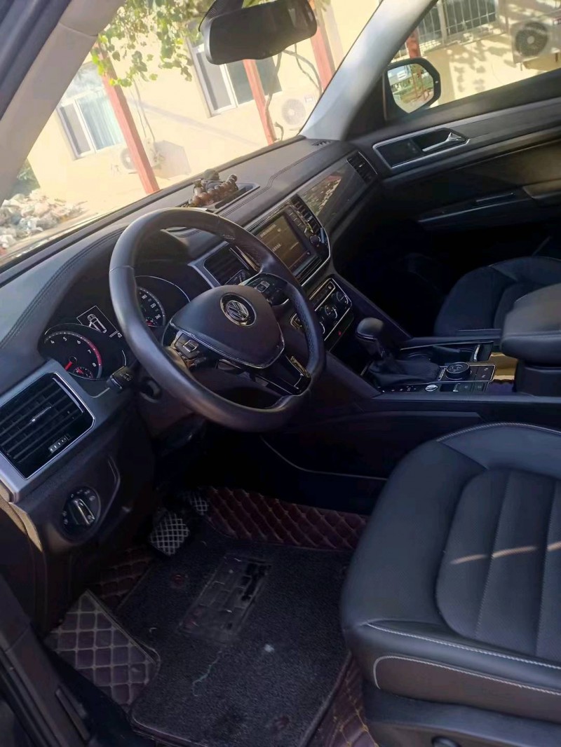 保定17年大众途昂4