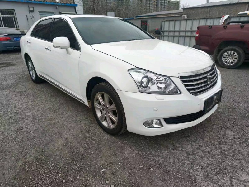 保定10年丰田皇冠2