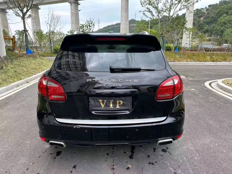 北京13年保时捷卡宴2