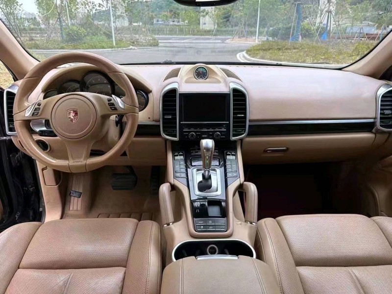 北京13年保时捷卡宴7