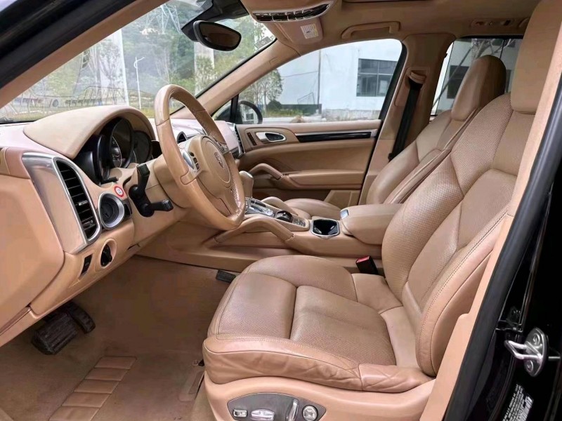 北京13年保时捷卡宴8