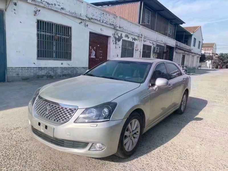 北京11年丰田皇冠2