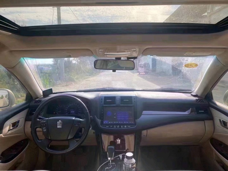 北京11年丰田皇冠4