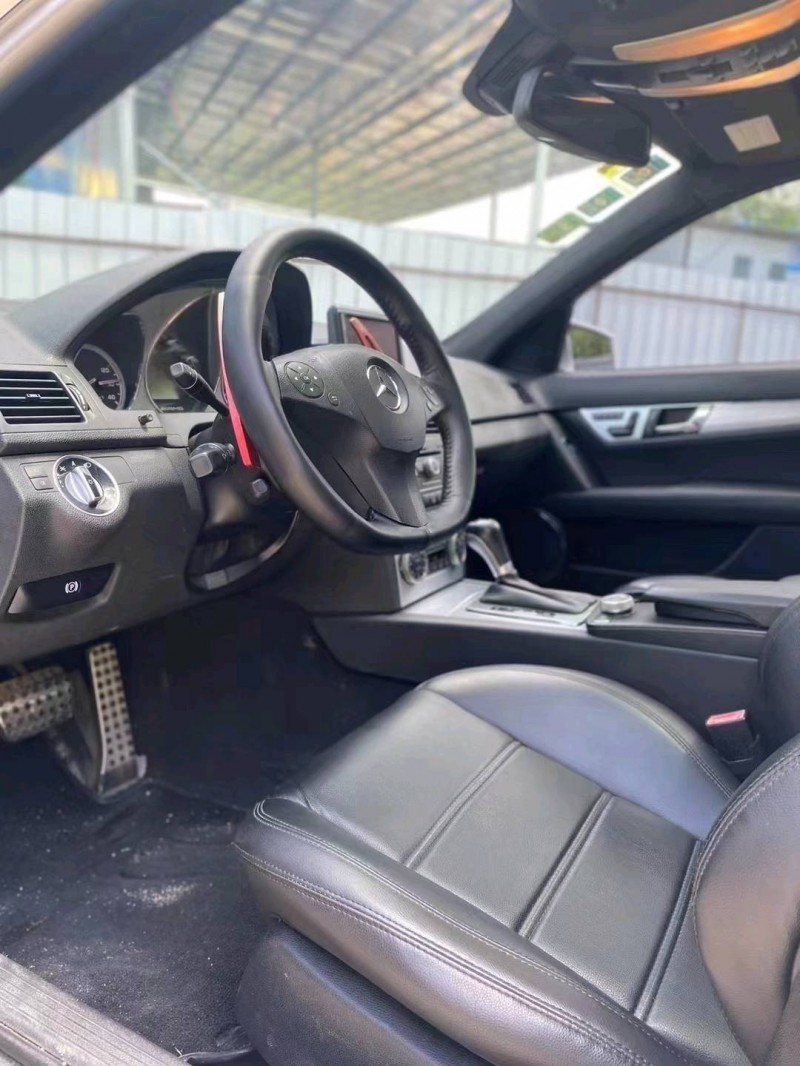 中山11年奔驰AMG4