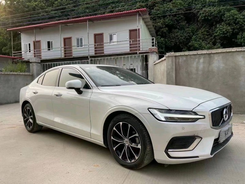 中山21年沃尔沃S60L3